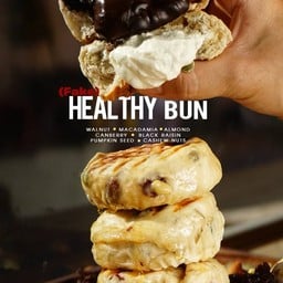 (Fake) Healthy Bun + ครีมโยเกิร์ตน้ำผึ้ง