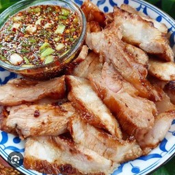 คอหมูย่างรสเด็ด