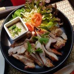 คอหมูย่าง