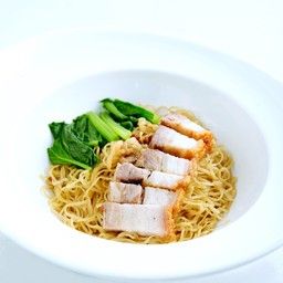 บะหมี่หมูกรอบ