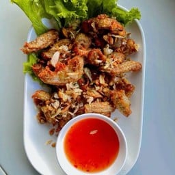 ไส้อ่อนทอดกระเทียม