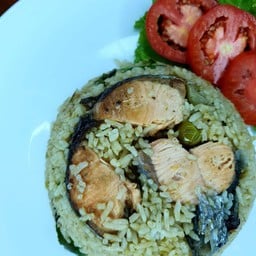 ข้าวคลุกเขียวหวานปลาแซลมอน