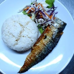 ข้าวปลาซาบะทอดน้ำปลา