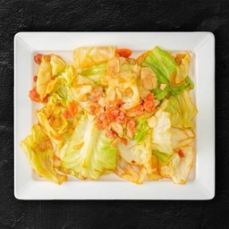 กล่ำปลีน้ำปลา (stir-fried cabbage with fish sauce )