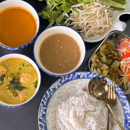 ขนมจีน + 3 น้ำแกง