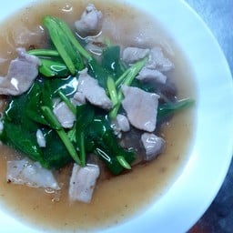 ก๋วยเตี๋ยวราดหน้าหมู