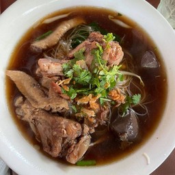 ก๋วยจั๊บหมูกรอบน้ำข้น (บายพาสปากน้ำ)