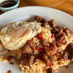 ข้าวผัดหมูแดดเดียว ไข่ดาว