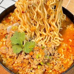 ชุดอิ่มคุ้มมม ^^ ข้าวไข่เจียวแหนม พริกสด + ข้าวไข่เจียวหมูสับ อู๊ดๆๆ + มาม่าต้มยำน้ำข้น
