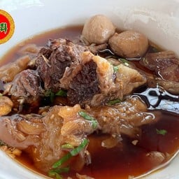 เด่น เนื้อตุ๋น หมูตุ๋น ฯลฯ สาขานวมินทร์