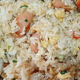 ข้าวผัดฮอดด็อก