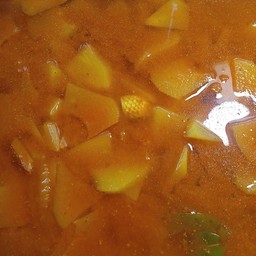 ครูอี๊ด ข้าวแกง 10 บาท