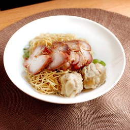 บะหมี่เกี๊ยวหมูแดงย่าง