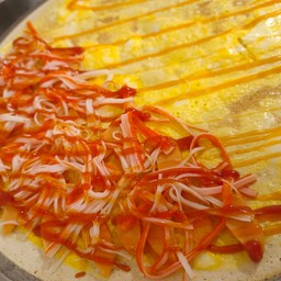 หน้าไข่ +ไส้กรอก+ ปูอัด ( ซอสพริก+มะเขือ)