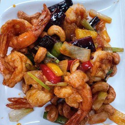 กุ้งผัดเม็ดมะม่วง