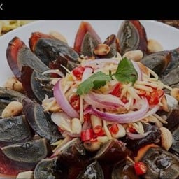 ยำไข่เยี่ยวม้า