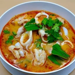 ต้มยำรวมทะเล (ถ้วย)