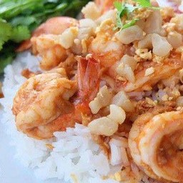 ข้าวกุ้งกระเทียม
