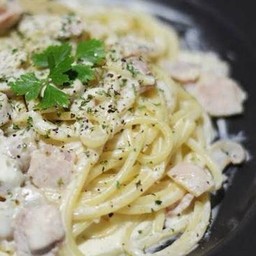 สปาเก็ตตี้ไวท์ซอสแฮมเห็ด