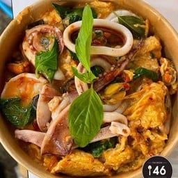 ห่อหมกทะเลไข่ข้น ราดข้าว