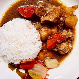 ข้าวแกงกะหรี่หมูตุ๋น