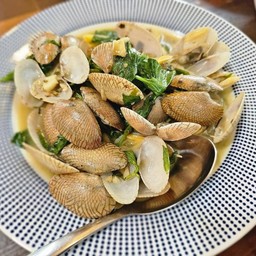 หอยลายผัดพริกสด