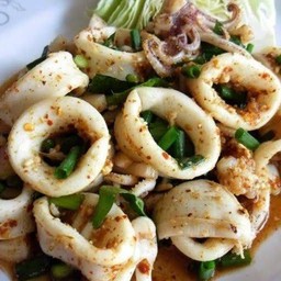 ลาบปลาหมึก