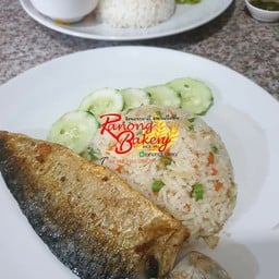 ข้าวผัดปลาซาบะ