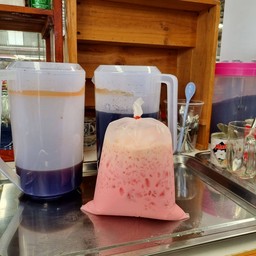 นมชมพู (นมเย็น)