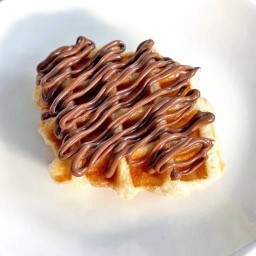 ครอฟเฟิล นูเทลล่า  50g