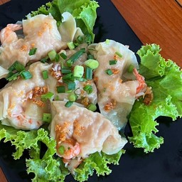 เกี๊ยวกุ้ง ลวกจิ้ม  (น้ำจิ้มซีฟู้ด ฟรี!)