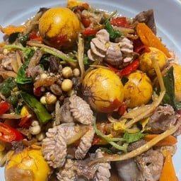 ผัดฉ่าพวงไข่อ่อน