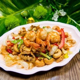ยำสามกรอบ