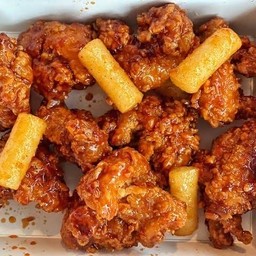 ไก่ทอดต๊อกโบกี เคลือบซอสเกาหลี