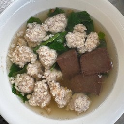 ต้มเลือดหมู ชาลี ทรัพย์จรัญ