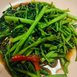 ผัดผักบุ้งไฟแดง