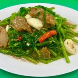 ผักบุ้งหมูกรอบ