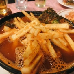 แกงส้มชะอมทอดยอดมะพร้าวปลาช่อน