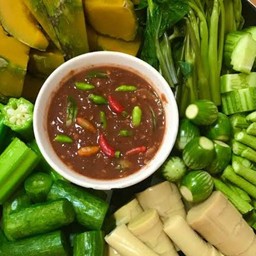 น้ำพริกกะปิพร้อมผัก