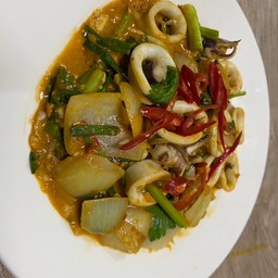 หมึกผัดไข่เค็ม