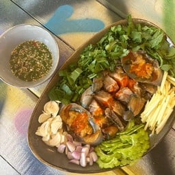 พล่าปูไข่จันทบุรี