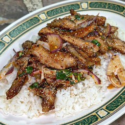 น้ำตกคอหมูย่าง  ราดข้าว