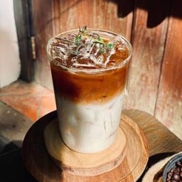 ลาเต้  (เย็น)