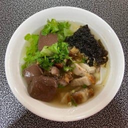 เกาเหลาเลือดหมู ซ.แฉล้มนิมิตร 2