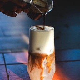 Coconut latte (น้ำมะพร้าวสด)