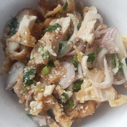 ยำไก่แซบ