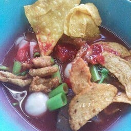 เย็นตาโฟทรงเครื่อง