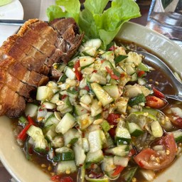 ตำแตงหมูกรอบ