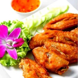 ปีกไก่ทอดน้ำปลา