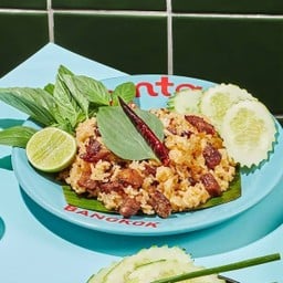 ข้าวผัดหมูแดดเดียว